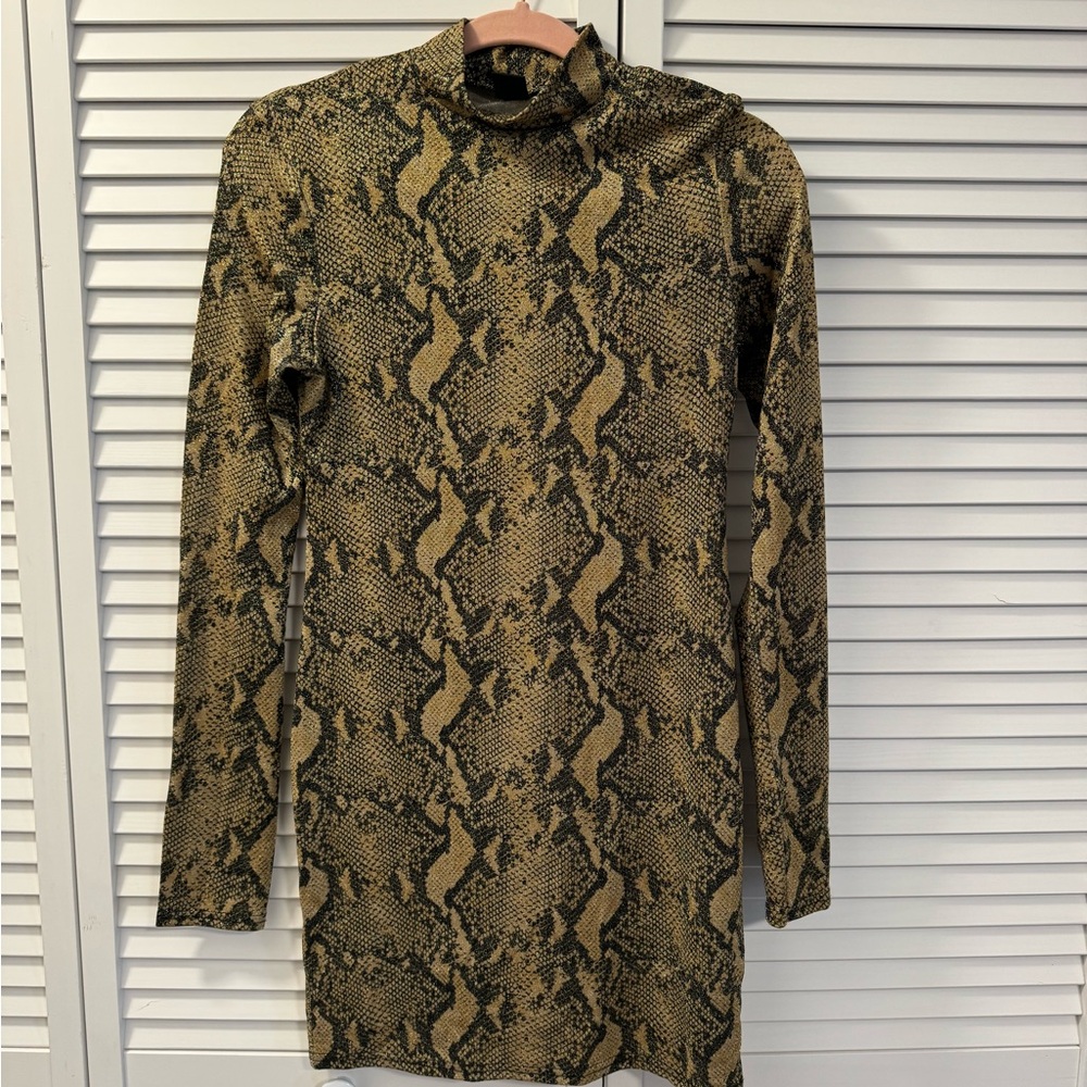 Urban Outfitters cute gold patterned mini dress